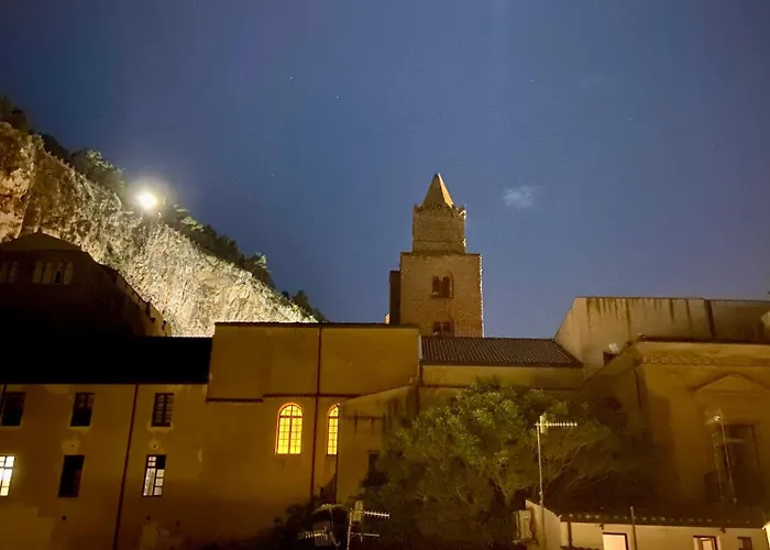 Maison Odile בית הארחה