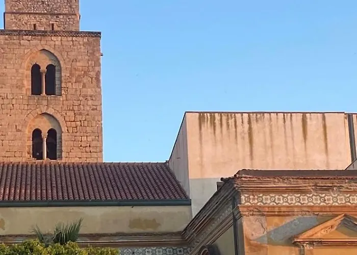 Maison Odile 4* צ'פאלו