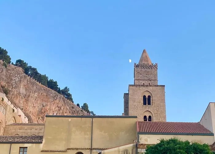 Maison Odile 4* צ'פאלו